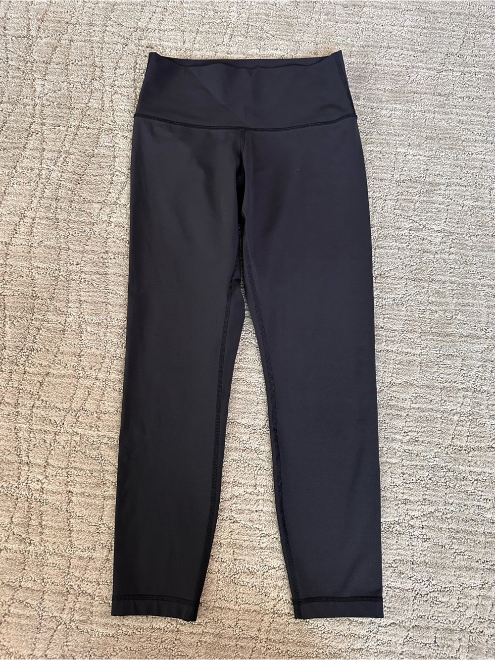 Lululemon size 4 cropped High-Waist Black Leggings